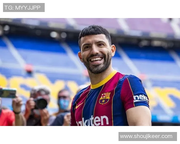 足球明星风采尽显从照片到姓名一览全球顶尖球员的魅力与成就