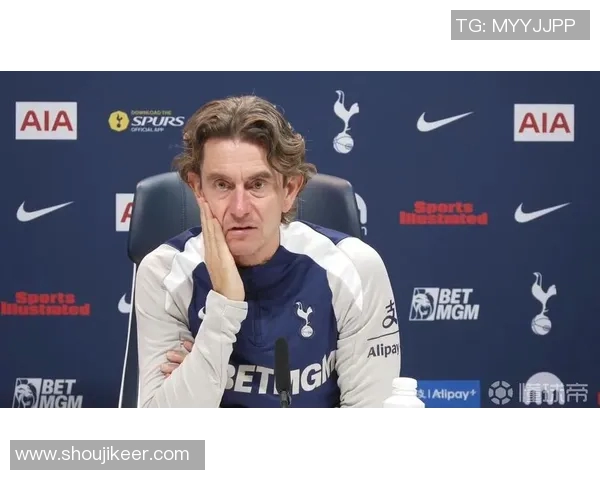 足球明星品质排名榜揭晓谁才是真正的球场之王与传奇球员的对比分析